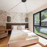 Atemberaubendes Und Charismatisches Luxus-apartment In Der Residenz Silvretta, Inkl Silvretta Card Premium *