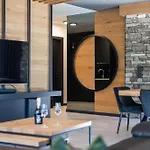 Atemberaubendes Und Charismatisches Luxus-apartment In Der Residenz Silvretta, Inkl Silvretta Card Premium Apartmán *