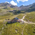 Apartmán Atemberaubendes Und Charismatisches Luxus-apartment In Der Residenz Silvretta, Inkl Silvretta Card Premium *