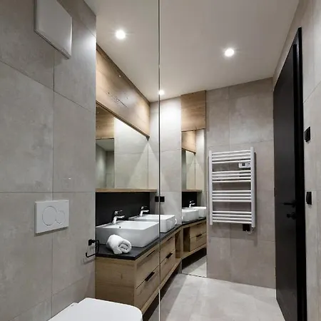 Atemberaubendes Und Charismatisches Luxus-apartment In Der Residenz Silvretta - Inklusive Silvretta Card Premium