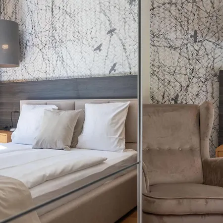 Atemberaubendes Und Charismatisches Luxus-apartment In Der Residenz Silvretta, Inkl Silvretta Card Premium * ゼー