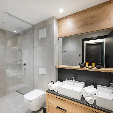 Atemberaubendes Und Charismatisches Luxus-apartment In Der Residenz Silvretta - Inklusive Silvretta Card Premium