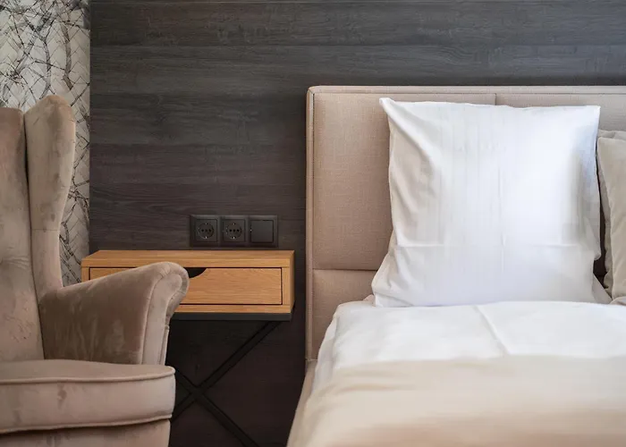 Atemberaubendes Und Charismatisches Luxus-apartment In Der Residenz Silvretta Apartman