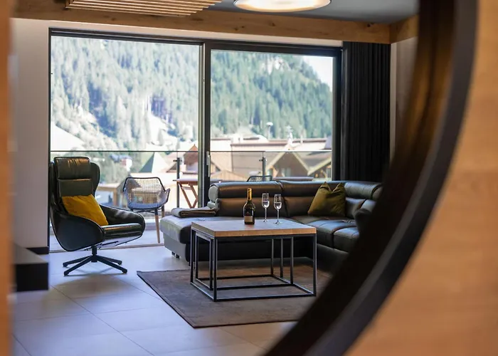 Atemberaubendes Und Charismatisches Luxus-apartment In Der Residenz Silvretta See