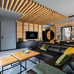 Atemberaubendes Und Charismatisches Luxus-apartment In Der Residenz Silvretta * See