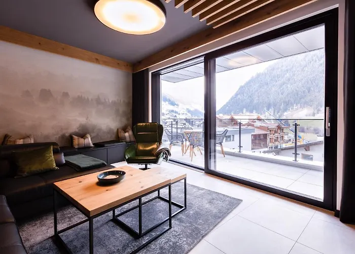 Atemberaubendes Und Charismatisches Luxus-apartment In Der Residenz Silvretta * ゼー
