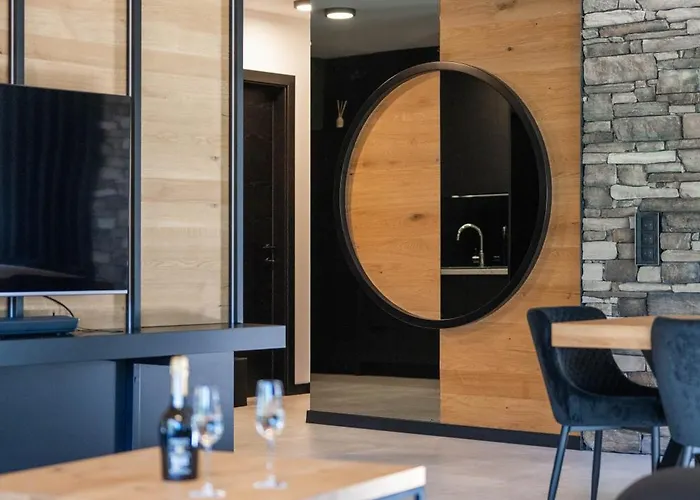 Atemberaubendes Und Charismatisches Luxus-apartment In Der Residenz Silvretta アパート *