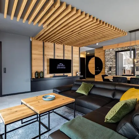 Atemberaubendes Und Charismatisches Luxus-apartment In Der Residenz Silvretta * See