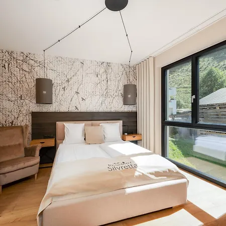 Atemberaubendes Und Charismatisches Luxus-apartment In Der Residenz Silvretta, Inkl Silvretta Card Premium *